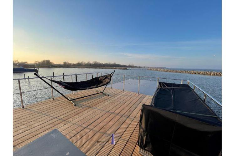 Hausboot Fjord Haven Mit Biosauna In Barth Bagian luar foto