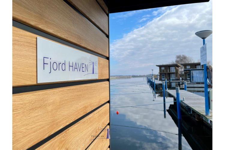 Hausboot Fjord Haven Mit Biosauna In Barth Bagian luar foto